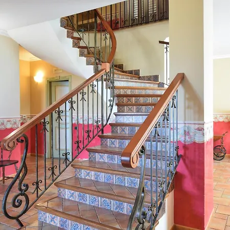4 Bedroom Awesome In * Brucoli