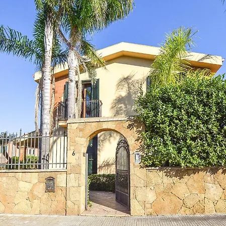 4 Bedroom Awesome In