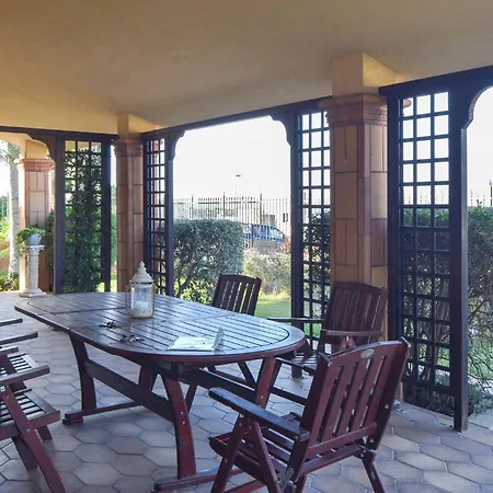 4 Bedroom Awesome In * Brucoli