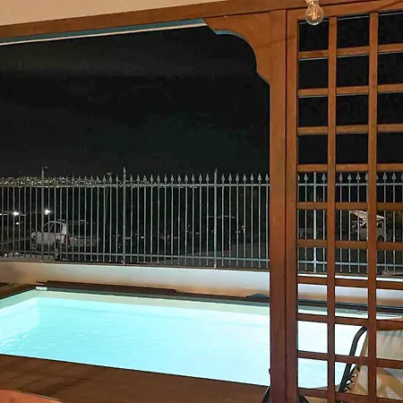 Holiday home 4 Bedroom Awesome In