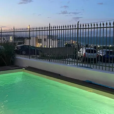 4 Bedroom Awesome In Holiday home Brucoli