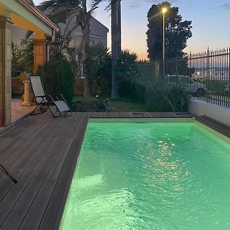 4 Bedroom Awesome In