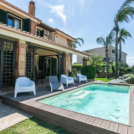 Front In Casa de Férias Brucoli