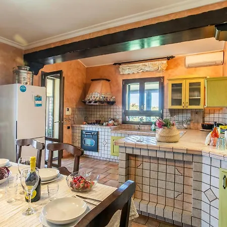 4 Bedroom Awesome In * Brucoli