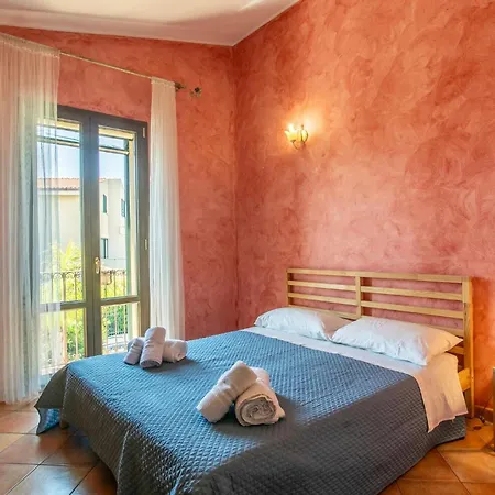 4 Bedroom Awesome In *