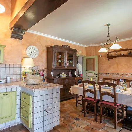 4 Bedroom Awesome In Brucoli