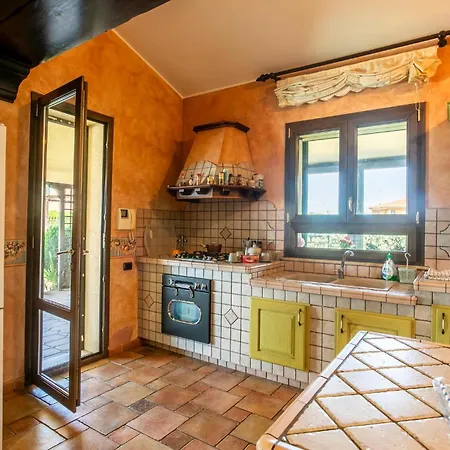 4 Bedroom Awesome In *